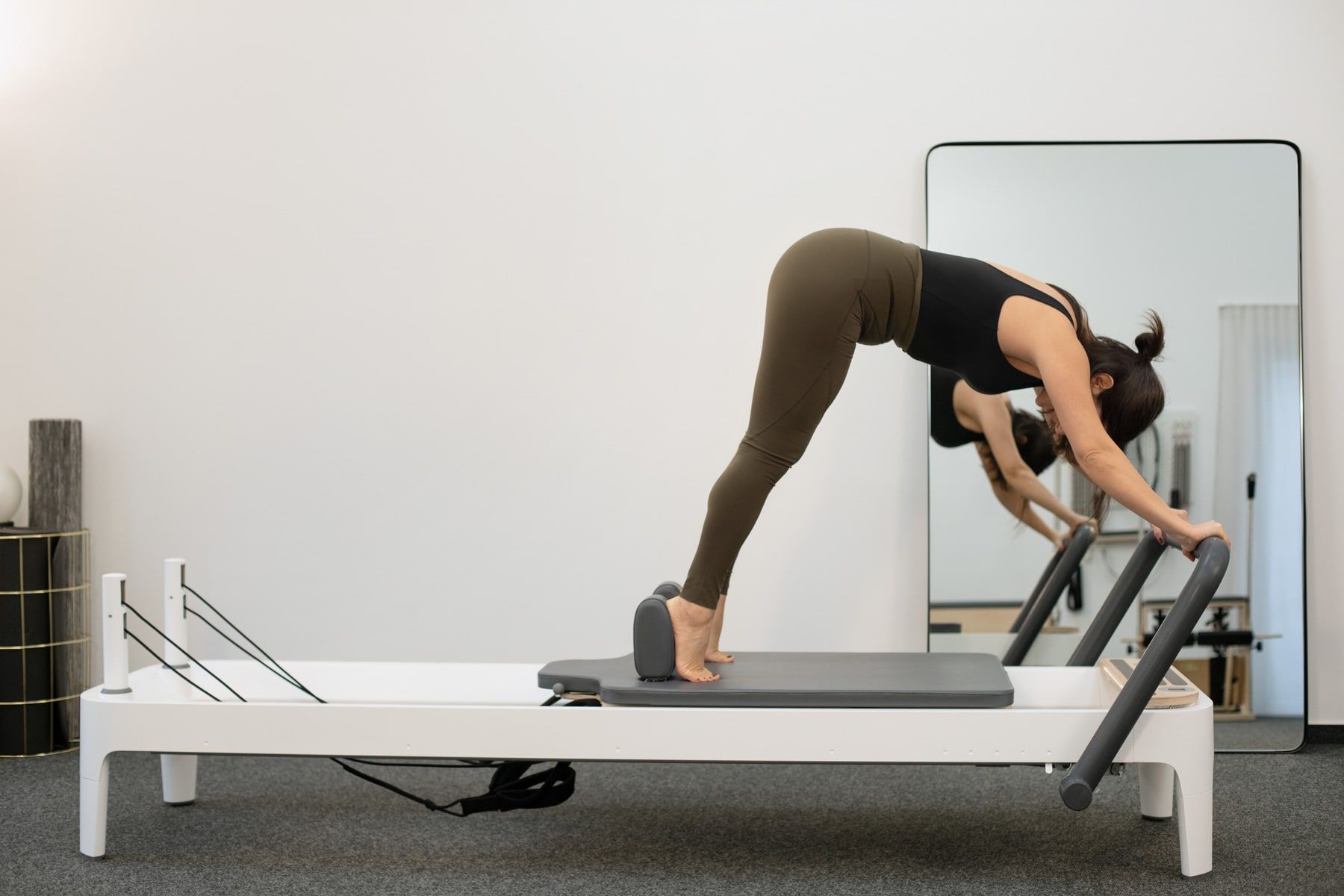Long Stretch Series Inverted V on Reformer